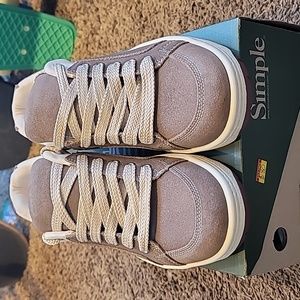 SIMPLE "OS sneaker" in Taupe. Men's 9.5 new with box